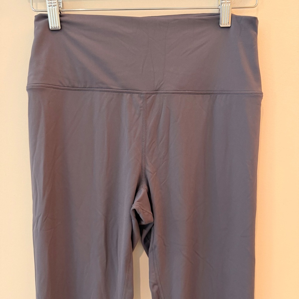 Quince Ultra Form High Rise Legging Pilates Yoga Gym Travel Blue Fog Large EUC - Picture 3 of 16